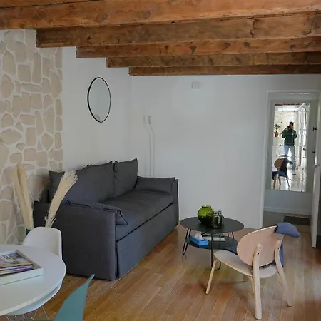 Maison De Avec Sa Cour Au Calme A 1min De La Pace Stanislas