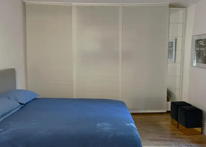 Maison De Avec Sa Cour Au Calme A 1min De La Pace Stanislas Нанси