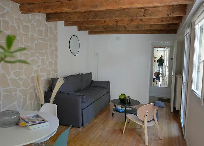 Maison De Avec Sa Cour Au Calme A 1min De La Pace Stanislas